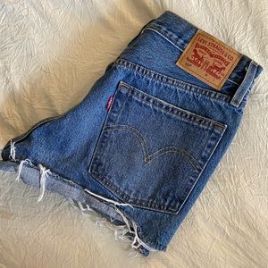 501 Levi denim shorts W26